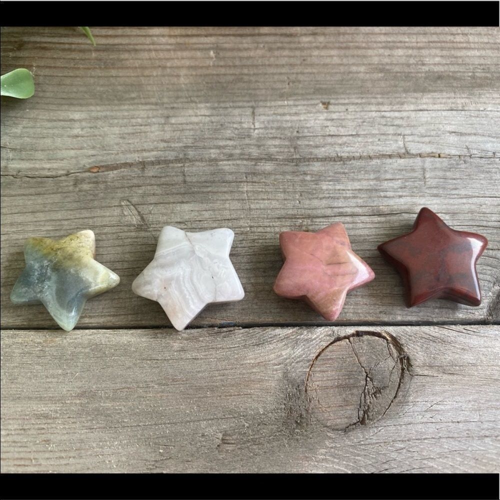 CRYSTAL 1" Star Carvings